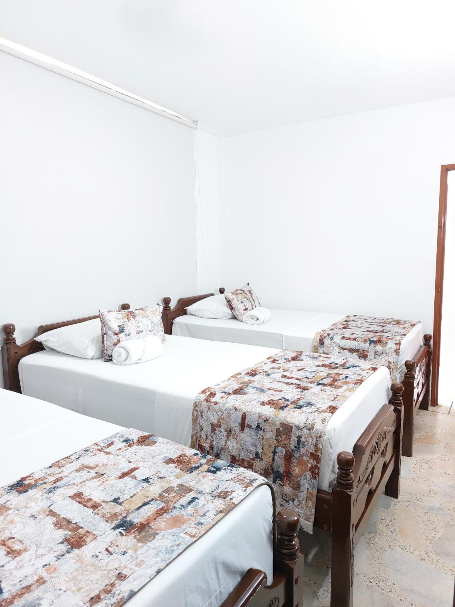 Hotel Steven Буенавентура Екстериор снимка